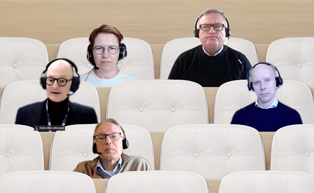 Panelistit Kasvuforum 2025 -webinaarissa Teamsissa.